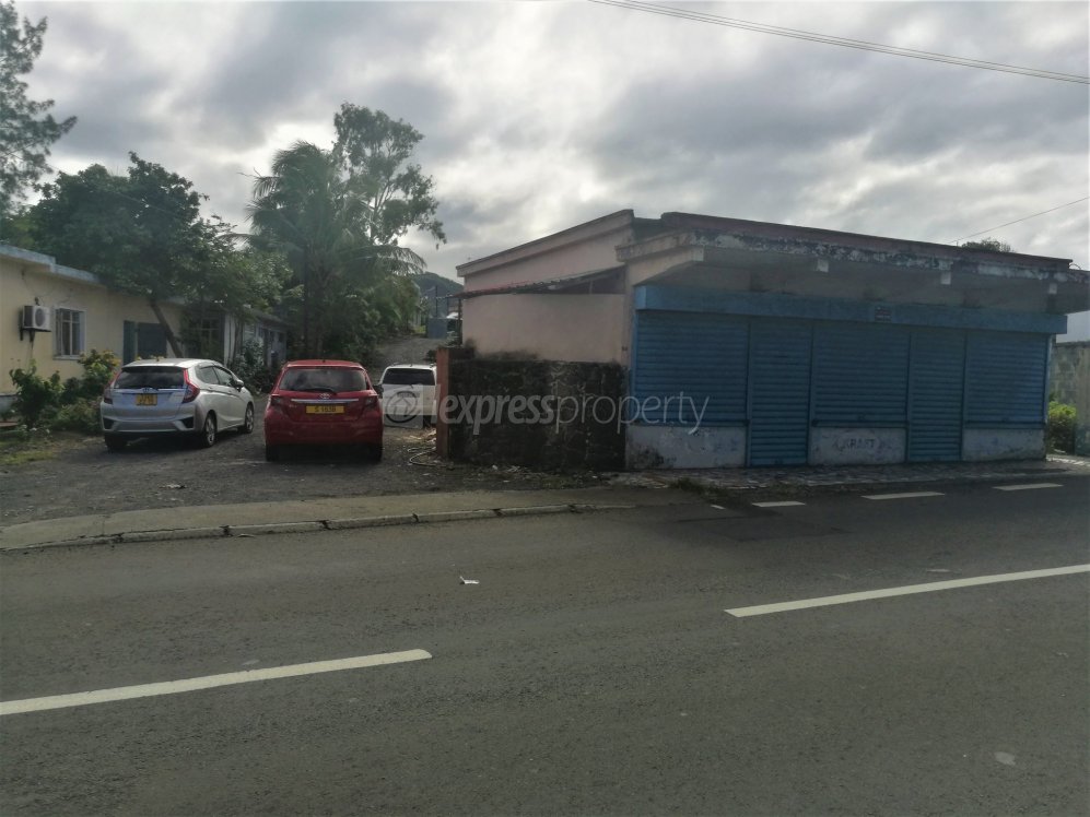 Commercial land of 10.90 Perches for sale at Surinam